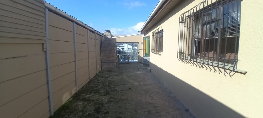 2 Bedroom Property for Sale in Heather Park Western Cape